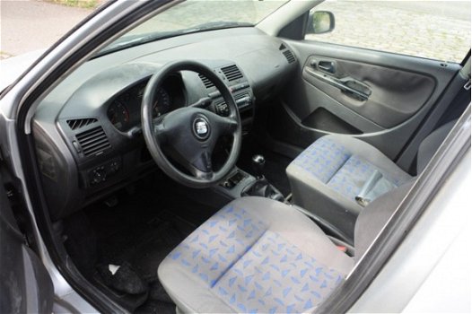 Seat Cordoba Vario - 1.4-16V Stella airco apk 27-10-2020 - 1