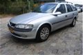 Opel Vectra Wagon - 1.6i-16V GL airco nw apk 26-8-2020 - 1 - Thumbnail