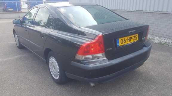 Volvo S60 - 2.4 - 1