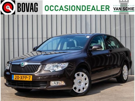 Skoda Superb - 1.4 TSI Greentech Active Trekhaak, Clima, Cruise, NL-Auto, Aux - 1