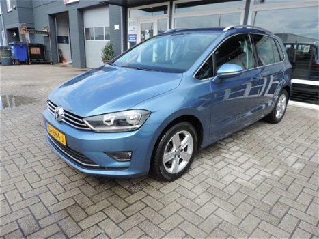 Volkswagen Golf Sportsvan - 1.6 TDI Highline 50 procent deal 6.975 ACTIE DSG / Stoelverw / Navi / Cl - 1