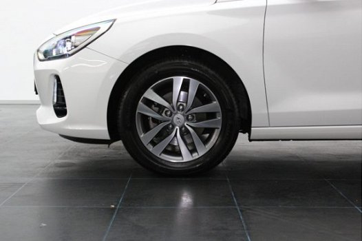 Hyundai i30 - 1.0 T-GDI First Edition | Navigatie | Camera | LED Koplampen | Cruise & Climate Contro - 1