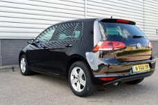 Volkswagen Golf - 1.2 TSI Highline RIJKLAAR PRIJS-GARANTIE Navigatie Leder/Stof Sport Interieur