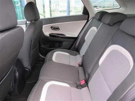 Kia Cee'd - 1.6 GDI DynamicLine, Automaat / Camera / Navigatie / Climate Control / Bluetooth - 1