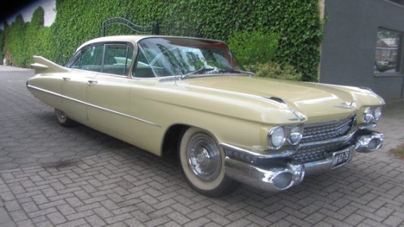 Cadillac De Ville - Sedan-De-Ville serie 62 - 1