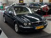 Jaguar X-type - 2.5 V6 Executive Automaat Airco Trekhaak Afneembaar Youngtimer - 1 - Thumbnail