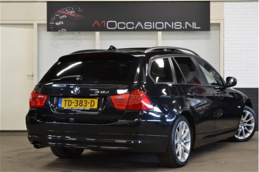 BMW 3-serie Touring - 318d Business Line Navigatie + Panorama dak - 1