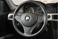 BMW 3-serie Touring - 318d Business Line Navigatie + Panorama dak - 1 - Thumbnail
