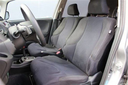 Honda Jazz - 1.4 Hybrid Comfort Aut. | Tot 2 jaar garantie | Lm-wielen | Climate control | Parkeerse - 1