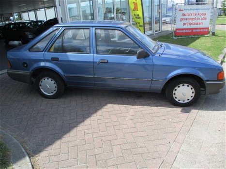 Ford Escort - 1.3 CL 17000 km Oldtimer - 1