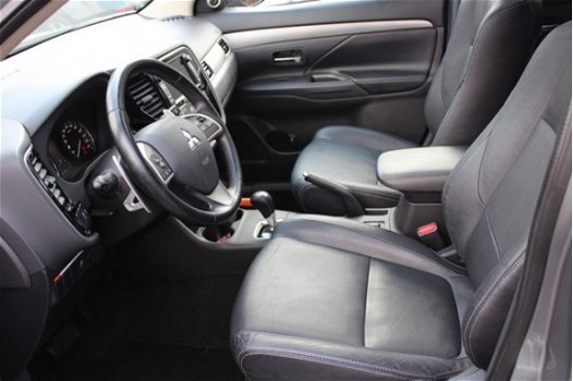 Mitsubishi Outlander - 2.0 INSTYLE AUTOMAAT 7 PERSOONS - 1
