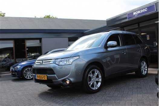 Mitsubishi Outlander - 2.0 INSTYLE AUTOMAAT 7 PERSOONS - 1