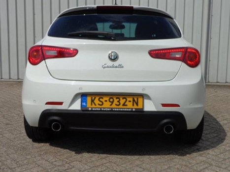 Alfa Romeo Giulietta - AUTOMAAT 2.0 JTDm 175 pk. Exclusive | Navi | Leder | Dealer O.H. | - 1