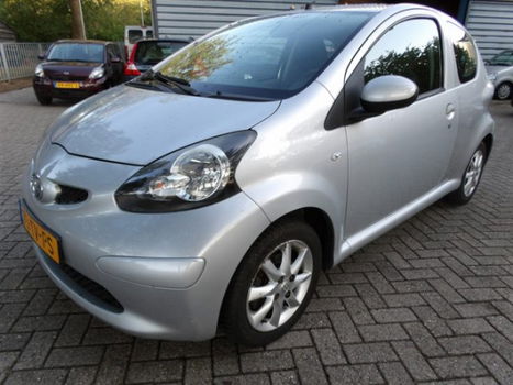 Toyota Aygo - 1.0-12V + Centraal - 1