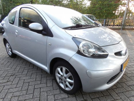 Toyota Aygo - 1.0-12V + Centraal - 1