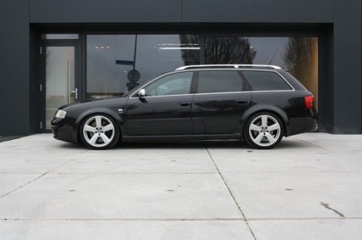 Audi RS6 - Avant 4.2 Quattro // 19