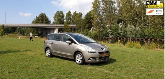 Peugeot 5008 - 1.6 THP ST 7p - 1