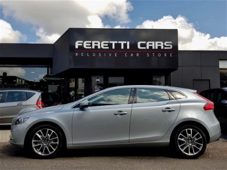Volvo V40 - 2.0 D4 SUMMUM LEDER NAVI CAMERA XENON 6VERSN LMV PDC - 1