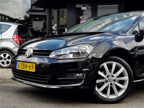 Volkswagen Golf - 1.2 TSI EDITION LEDER NAVI 6VERSN LMV PDC - 1