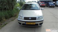 Fiat Punto - 1.4 16v Young