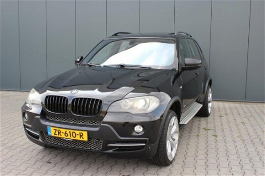 BMW X5 - 4.8i High Executive | Pano / Navi / Head-Up / 20 INCH - 1