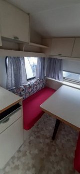 3 PERSOONS STAPELBED CARAVAN EIFELLAND 350 MET VOORTENT - 7