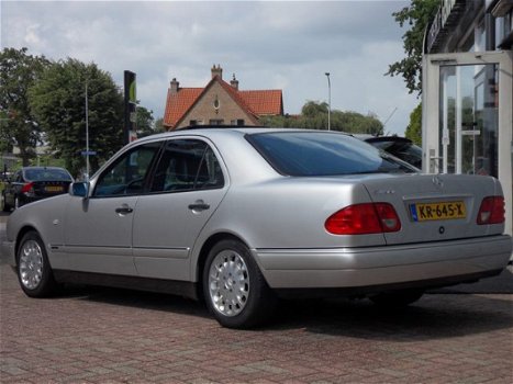 Mercedes-Benz E-klasse - 420 Elegance Youngtimer in nieuwstaat | Unieke auto | Verzamel object - 1