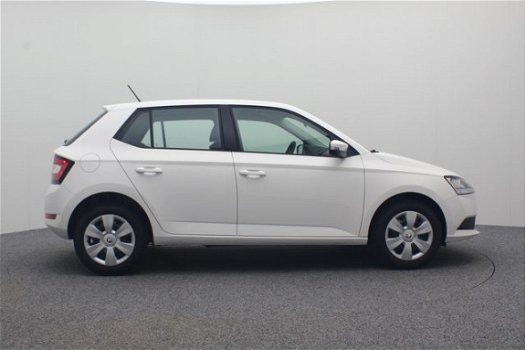 Skoda Fabia - 1.0 75PK Active | Airco | Navi Apple Carplay | Cruise control | - 1