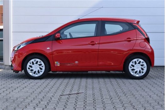 Toyota Aygo - 1.0 VVT-i x-play 2019 facelift AIRCO-5 deurs - 1