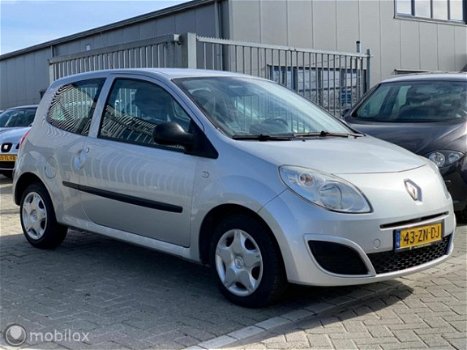 Renault Twingo - - 1.2 Authentique // Nieuwe apk bij aflv - 1