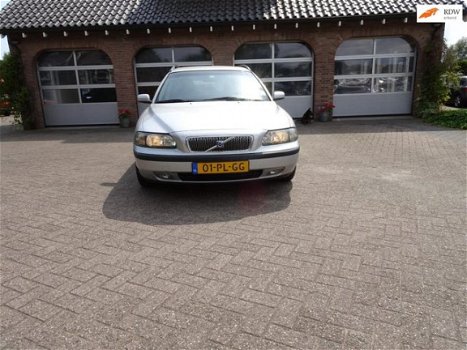 Volvo V70 - 2.4 Comfort Line - 1