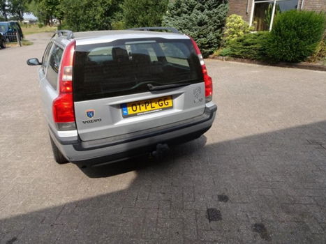 Volvo V70 - 2.4 Comfort Line - 1