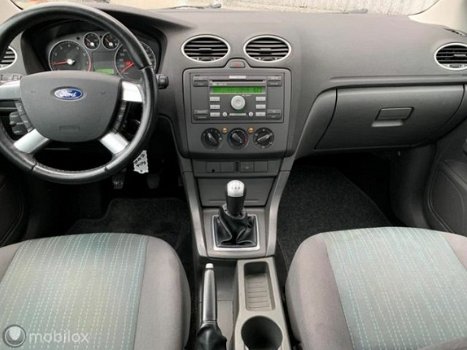 Ford Focus - - 1.4-16V Ambiente 2005 / Airco / Cruisecontrol / 5deurs / Trekhaak - 1