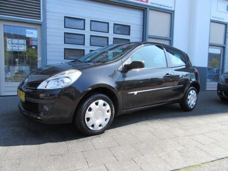 Renault Clio - 1.2-16V Special Line Airco ElecRam 1e.Eige - 1