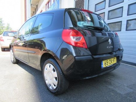 Renault Clio - 1.2-16V Special Line Airco ElecRam 1e.Eige - 1