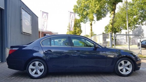 BMW 5-serie - 525D Automaat, Navi, 2e Eigenaar - 1