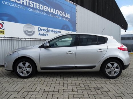 Renault Mégane - 1.6 5-Drs Panoramadak Navi Keyless Parkeersensor 16