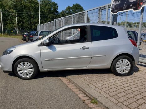 Renault Clio - 1.5 dCi Parisienne * Airco. Nieuwe APK bij aankoop - 1