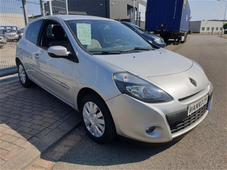 Renault Clio - 1.5 dCi Parisienne * Airco. Nieuwe APK bij aankoop - 1