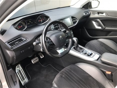 Peugeot 308 - 1.2 5-drs Allure Premium *Automaat * Panoramadak * Trekhaak * Vingerhoets; Vierde gene - 1