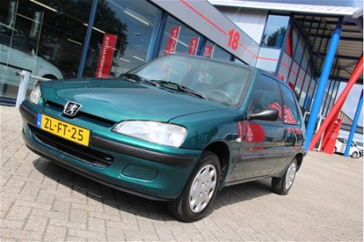 Peugeot 106 - 1.1 Accent | Radio CD | Bumpers in kleur - 1