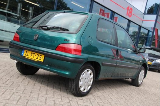 Peugeot 106 - 1.1 Accent | Radio CD | Bumpers in kleur - 1