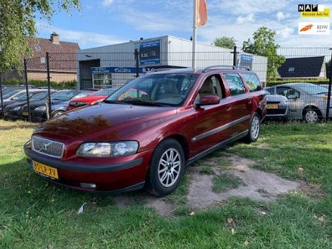 Volvo V70 - 2.4 D5 Edition II 7 pers./lmv/navi/leder - 1