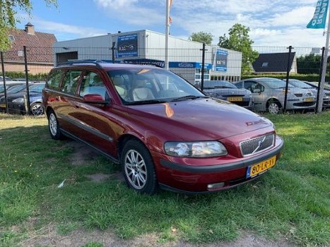 Volvo V70 - 2.4 D5 Edition II 7 pers./lmv/navi/leder - 1