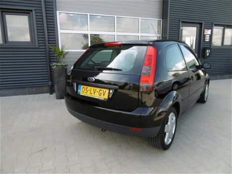 Ford Fiesta - 1.25-16V Ambiente Zwart LM Velgen - 1