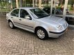 Volkswagen Bora - 1.6-16V AIRCO|CRUISE|1e EIGENAAR|YOUNGTIMER - 1 - Thumbnail