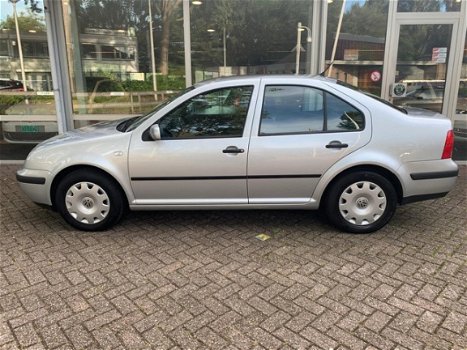 Volkswagen Bora - 1.6-16V AIRCO|CRUISE|1e EIGENAAR|YOUNGTIMER - 1