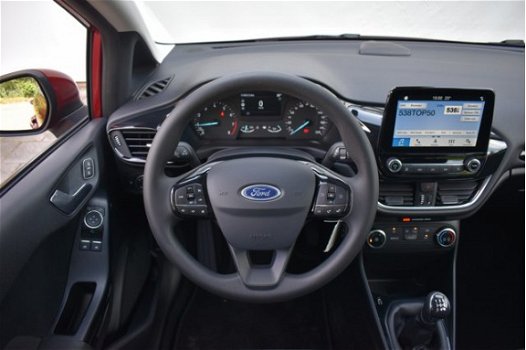 Ford Fiesta - 1.1 70PK Trend 5-deurs | Navigatie | Parkeersensoren | Cruise Control - 1