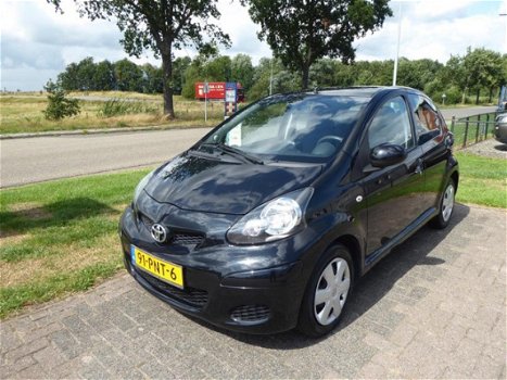 Toyota Aygo - 1.0-12V Comfort Navigator met Nav + Airco - 1