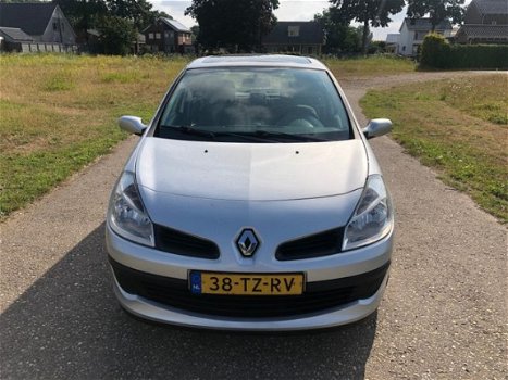 Renault Clio - 1.5dCi Bussiness line + panorama dak - 1